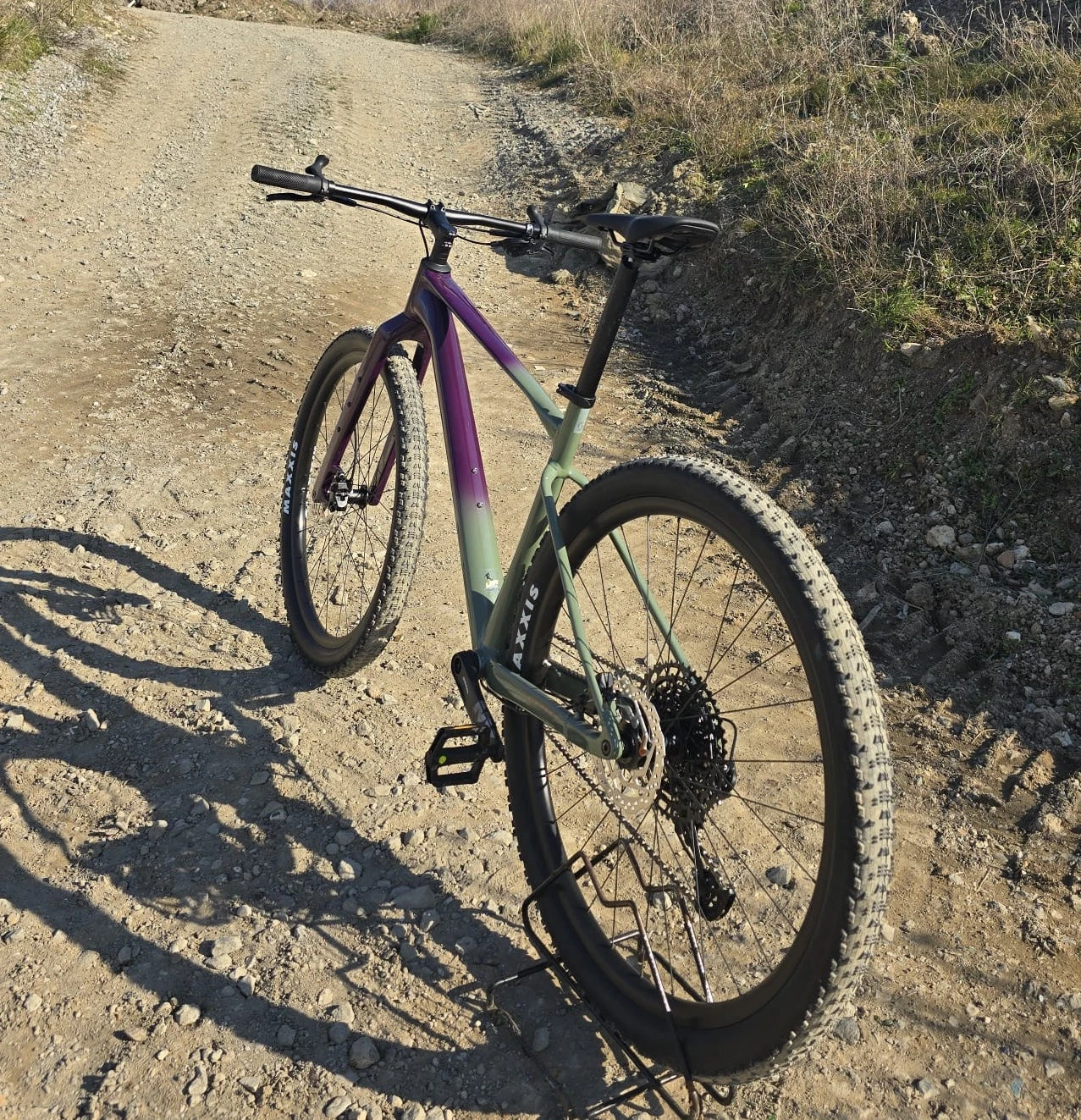 Scott Scale Gravel 20 Bike Olivine Green Blackberry 2025 5 Scott Scale Gravel 20 Bike Olivine Green Blackberry 2025 - Image 3