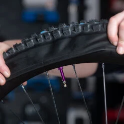 Oxford Tubeless Alloy Valve 48mm Various Colours -Les Cycles Shop 5197924 vp148pu 3 2