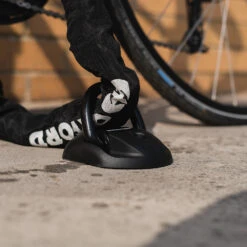 OXFORD Anchor Flat - Ground & Wall Anchor Kit -Les Cycles Shop 5448693 lk407 5 2