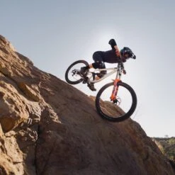 G-Form Mesa Elbow Guards -Les Cycles Shop 7952470 zz mg121128013 5 2