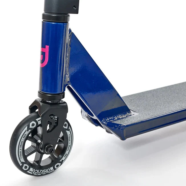 District Titus Complete Scooter - Gloss Blue / Black 110m Wheels 7 District Titus Complete Scooter - Gloss Blue / Black 110m Wheels - Image 5