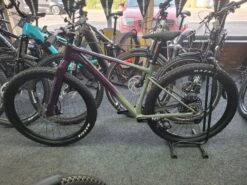 Scott Scale Gravel 20 Bike Olivine Green Blackberry 2025 - EX Display -Les Cycles Shop WhatsAppImage2025 10 07at14.49.24