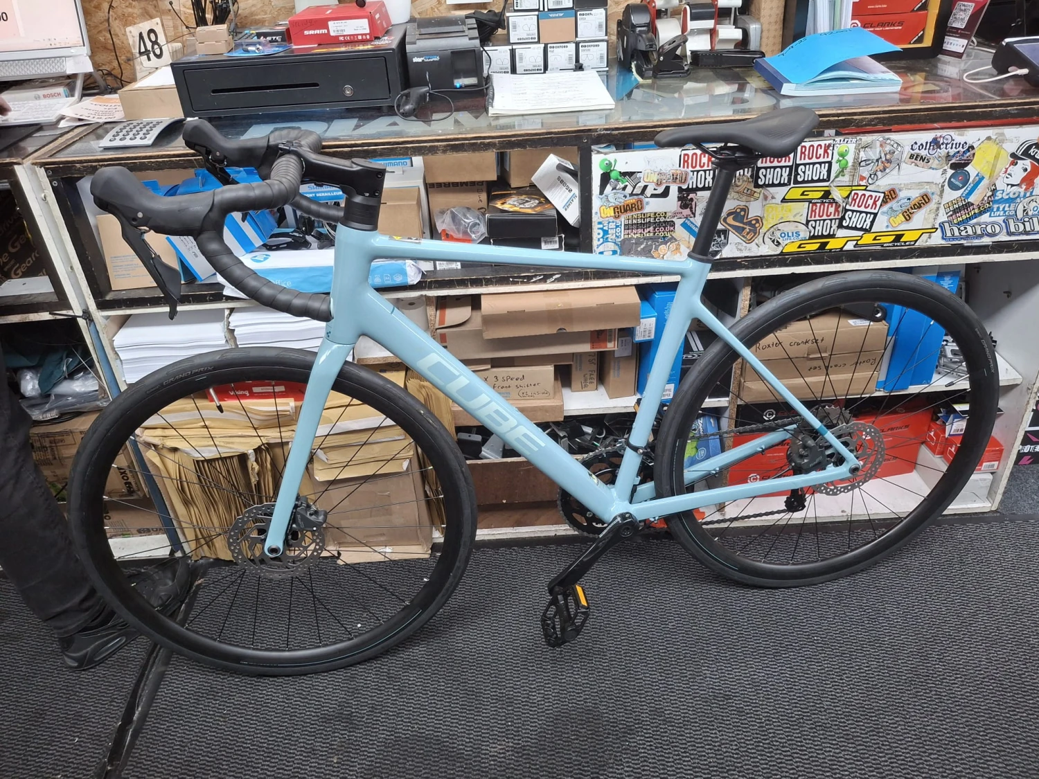 Cube Attain Race 2025 Road Bike 4 Cube Attain Race 2025 Road Bike - Image 2