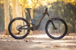 Scott Voltage ERIDE 900 Tuned 2025 FS Electric Mountain Bike -Les Cycles Shop unnamed 1